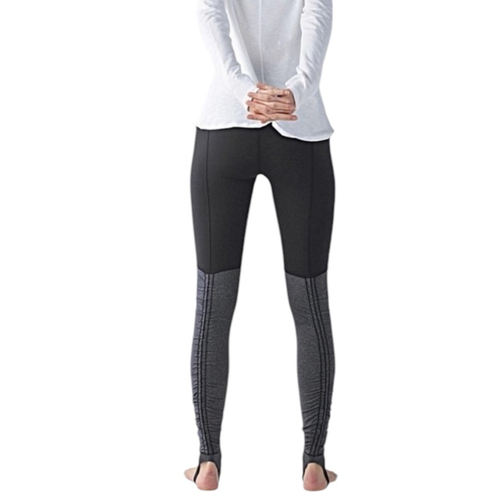 LULULEMON Stirrup Herringbone Naval Blue / Heathered Naval Blue Pants Size 2